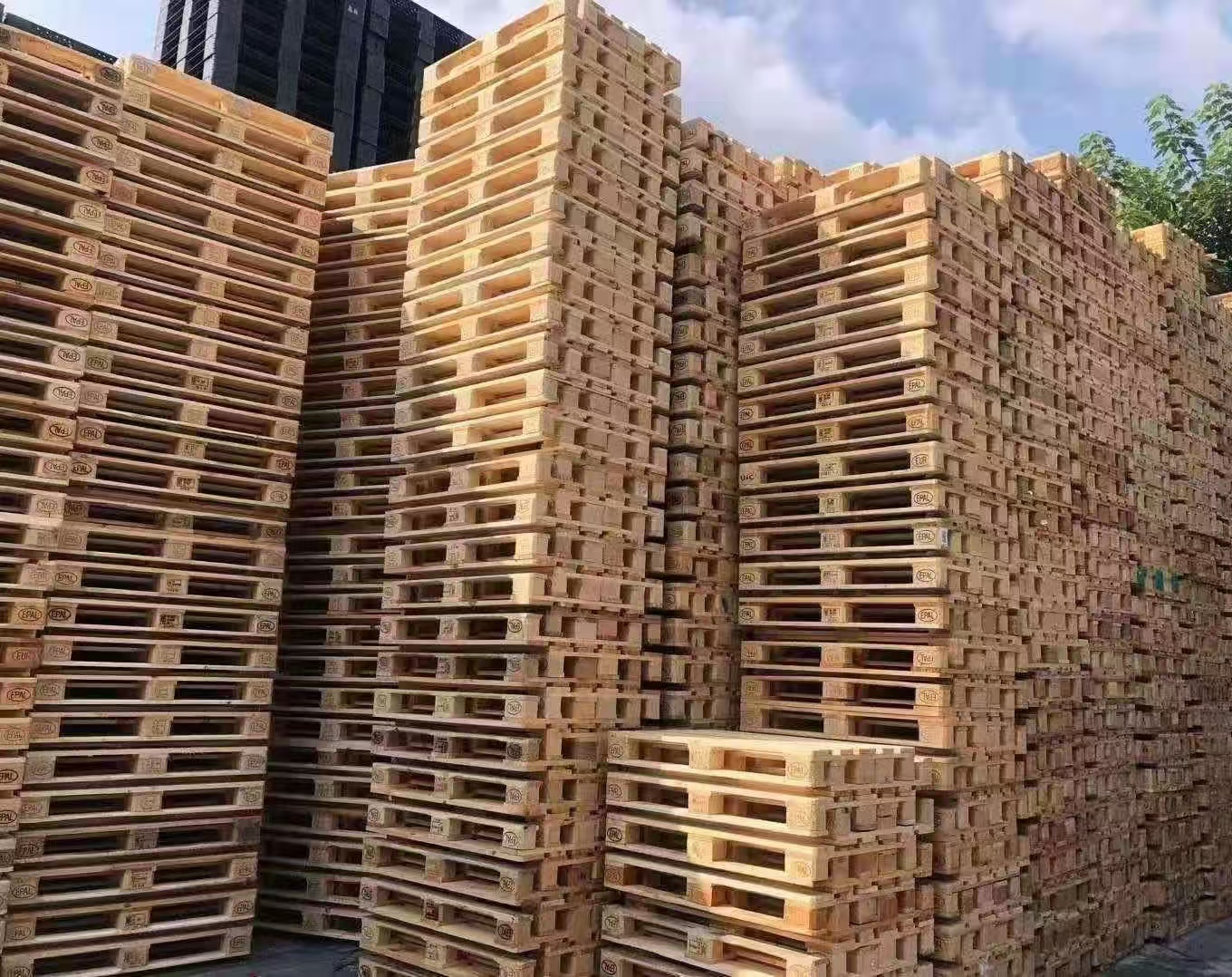 南通库房积压木卡板源头工厂成熟规格说明｜南通库房积压木卡板|商用木卡板回收|来料木托盘回收采购需求、产品选型与厂家建议｜多地物流线路可达-