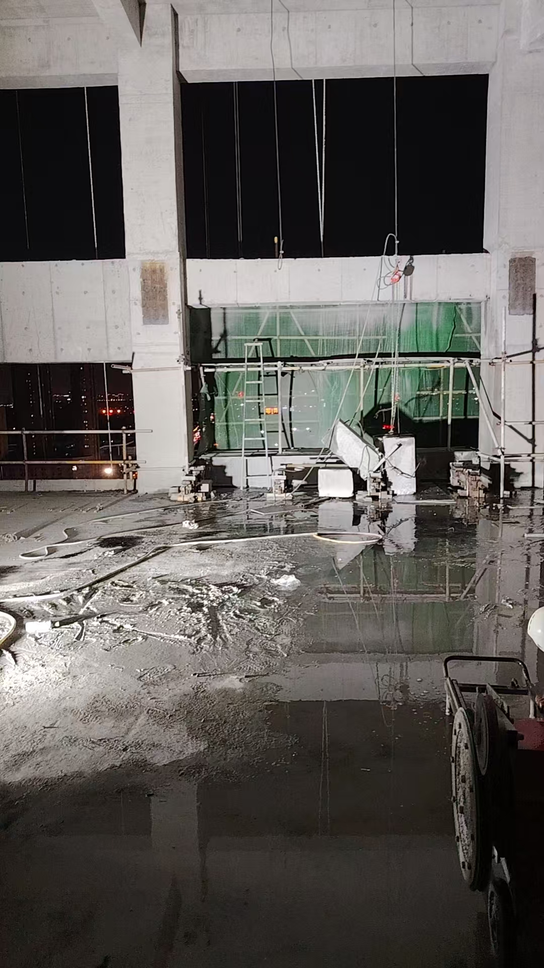 绍兴混凝土临时固结拆除专业施工队混凝土临时固结拆除|混凝土大梁梁体梁柱切割|混凝土楼板拆除|混凝土绳锯切割拆除|混泥土绳锯切割|混凝土静力切割|混泥土静力切割