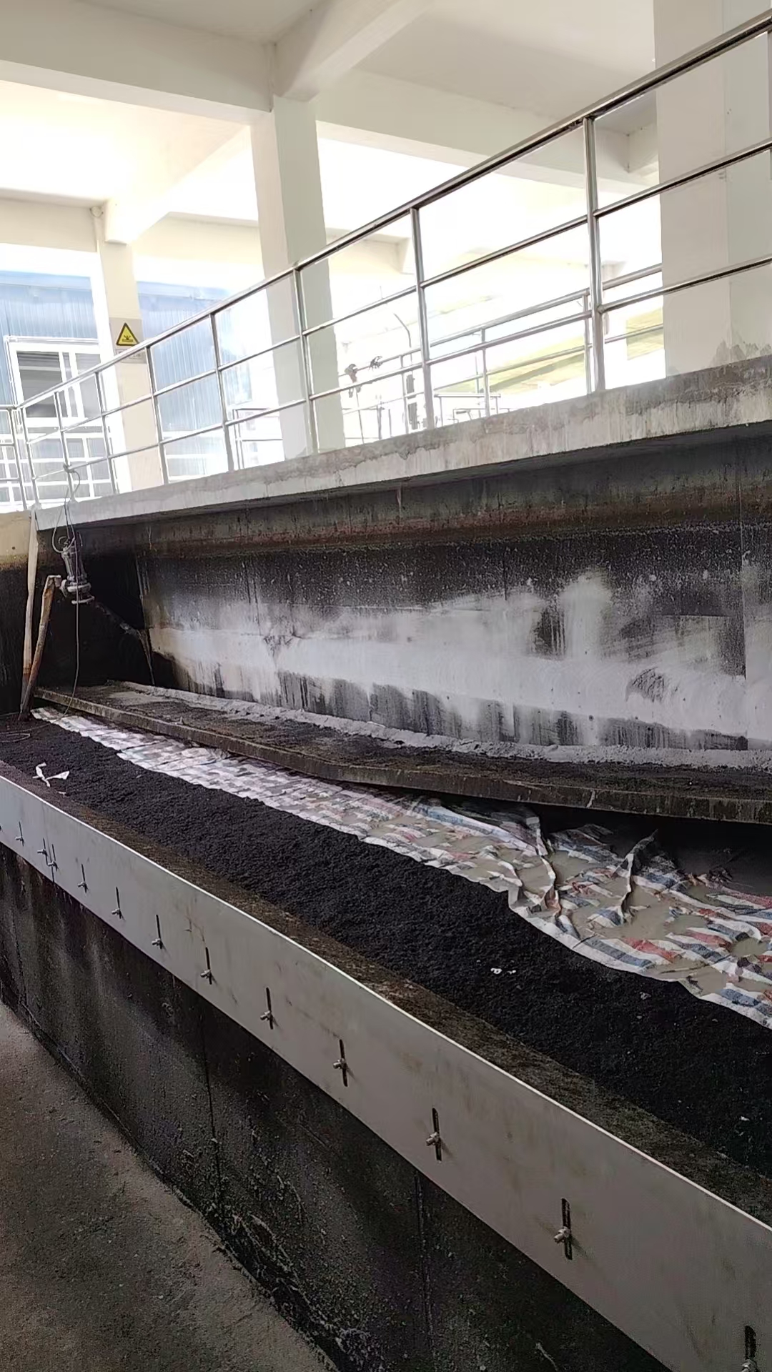 日照混凝土墙体拆除本地施工队混凝土墙体拆除|混凝土楼板切割|混凝土旧桥改造拆除|混凝土桥梁切割|基础桥墩绳锯切割|混凝土临时固结切割|混泥土绳锯拆除