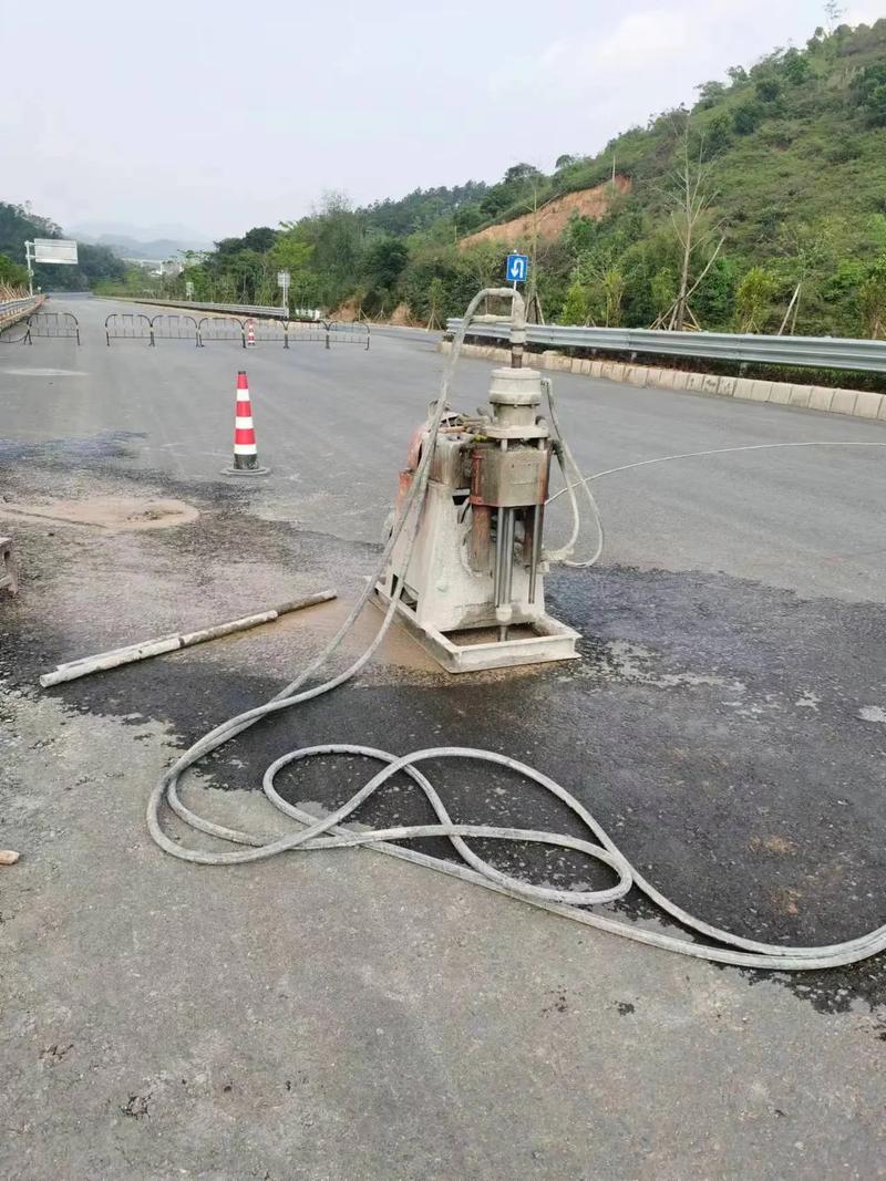 厂区道路下沉注浆